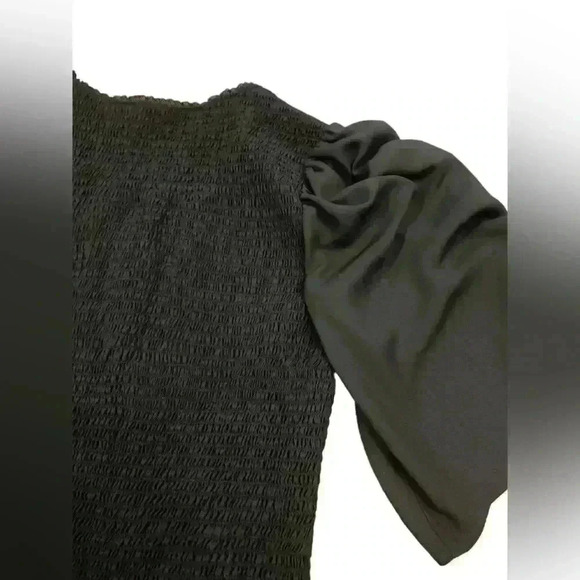 DREW Black Puff Sleeve Scrunch V-Neck Size Small - Picture 6 of 8